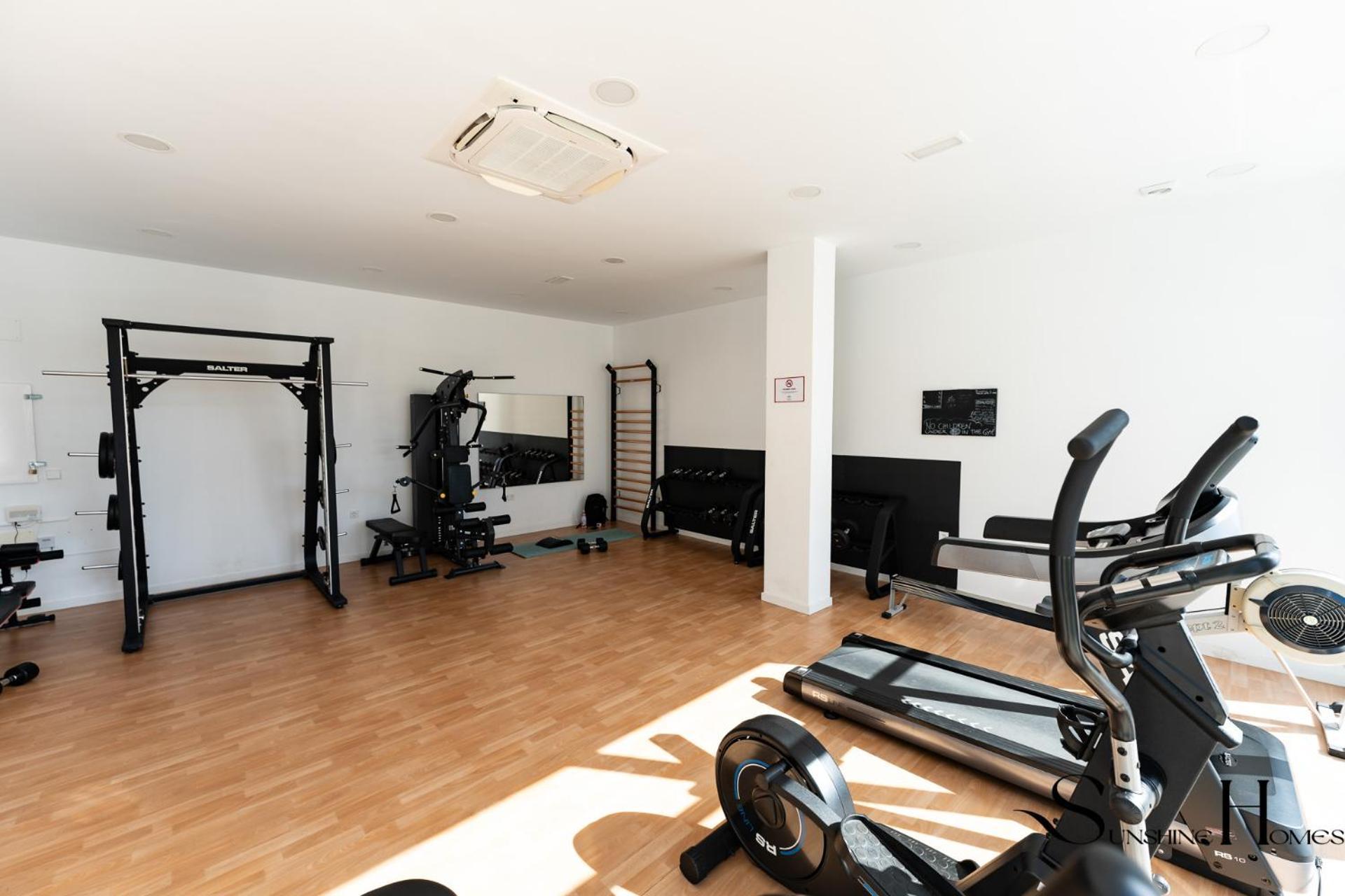 Luxury Beach Escape With Pools, Gym & Sauna فوينخيرولا المظهر الخارجي الصورة
